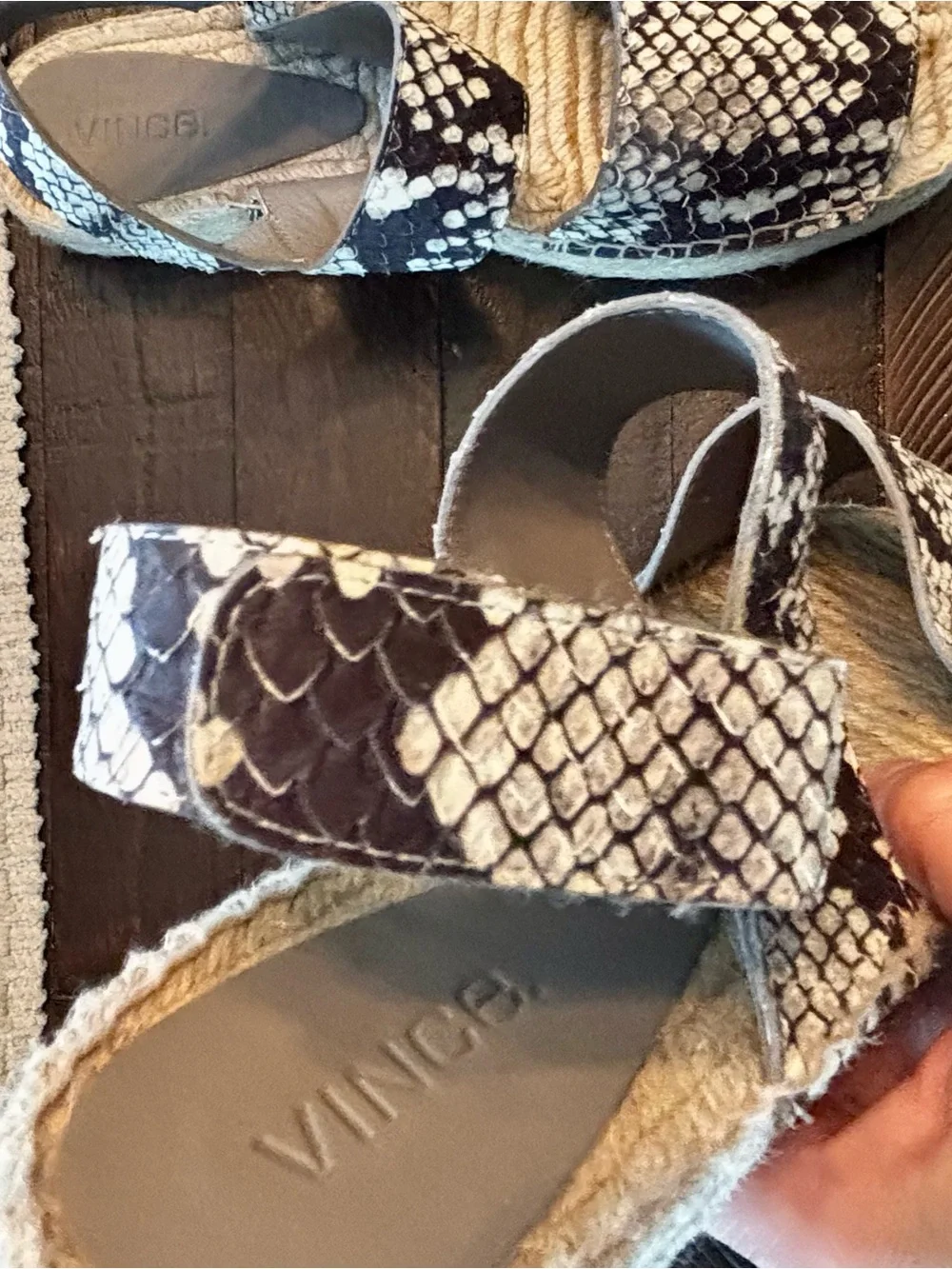 Vince NWT Emilia Black White Snakeskin Espadrille Sandals Platform Size 9